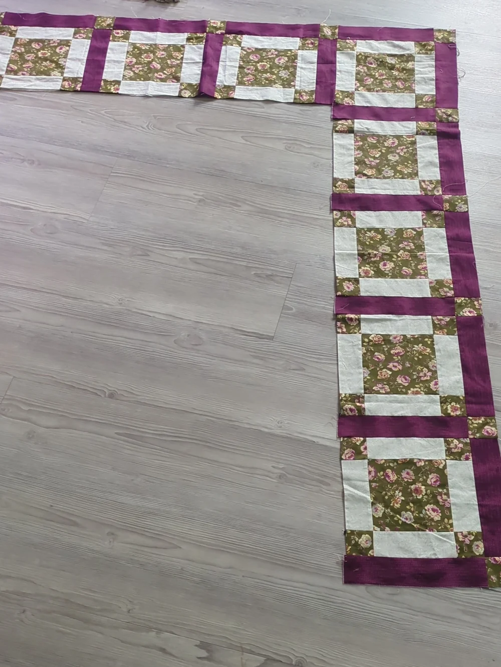 Handmade Unfinished Quilt Border Corner Piece UFO Floral Purple 62